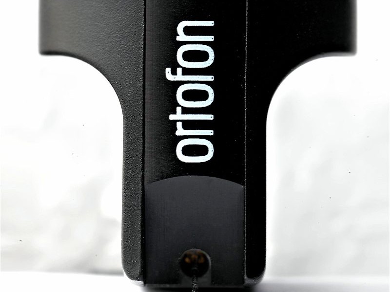 ortofon-cadenza-black-front