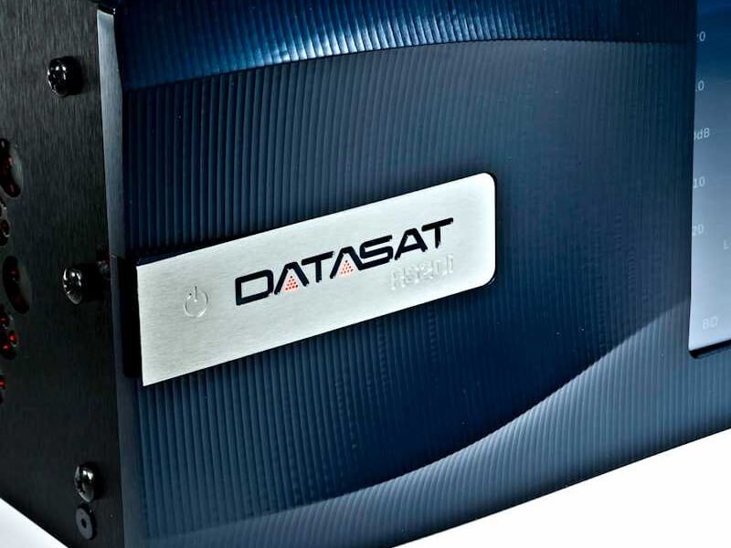 Datasat-RS20-surround-sound-processor-closeup1